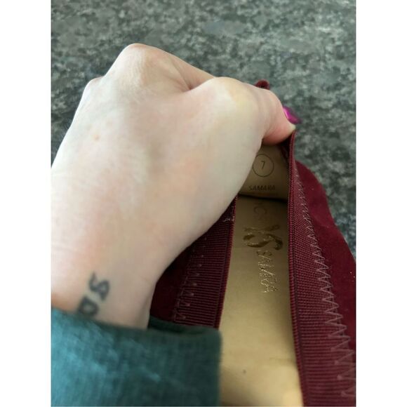 NWOB Yosi Samra burgundy suede Sammie pom foldable ballet flats sz 7 - Picture 4 of 7